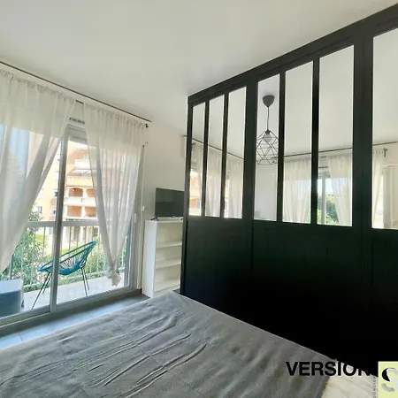 Version Sud : Cosy Terrasse Toulon
